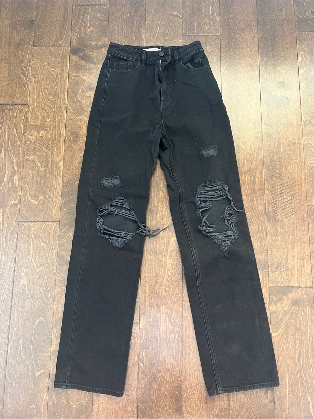 PacSun Women's Black Distressed Boyfriend Jeans